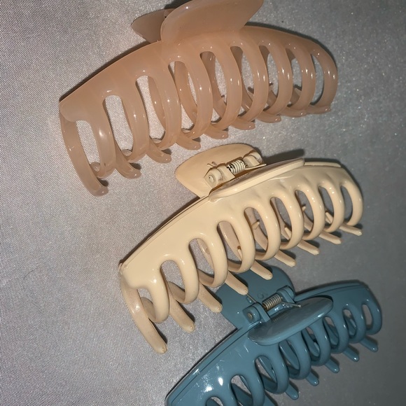 Bundle Claw Clips! - Picture 3 of 4